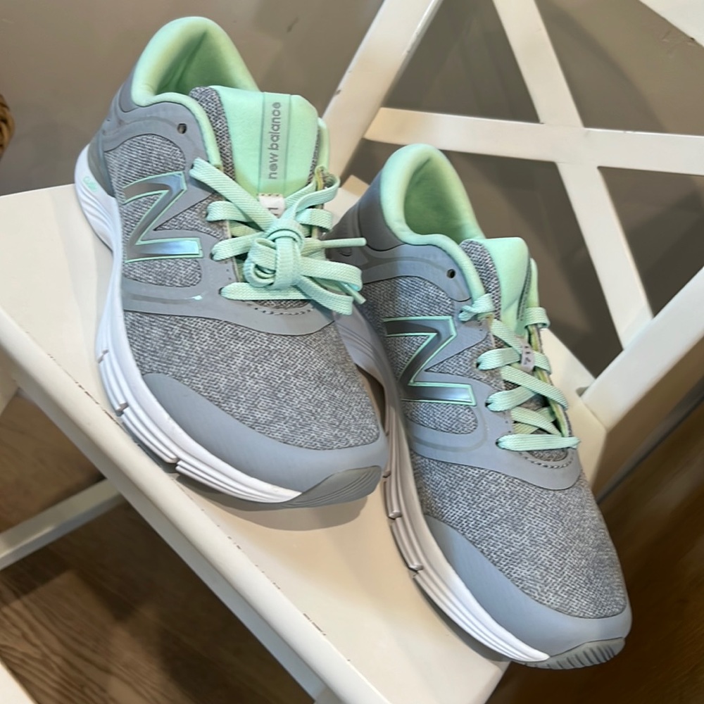 Women’s New Balance 711 shoes size 6 never worn